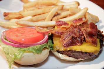 A plate of food from the restaurant at the Marriott Orlando Airport Hotel.