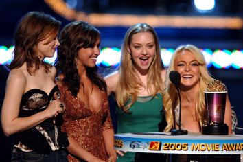 Rachel McAdams, Lacey Chabert, Amanda Seyfried and Lindsay Lohan, winners for On-Screen Team Award for 