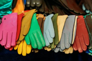 Sets of colorful leather gloves
