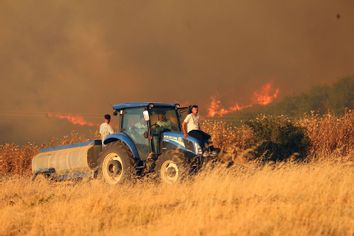 Wildfire in Manisa, Turkiye