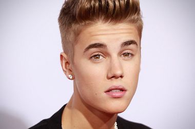 Image for Bieber's teary apology: 