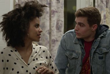 Zazie Beetz and Dave Franco in "Easy"
