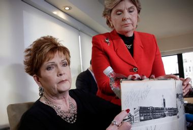 Beverly Young Nelson, Gloria Allred