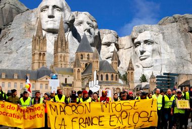 Yellow Vest protestors; Mount Rushmore