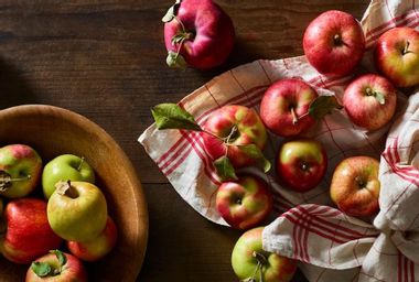Image for 3 tips to keep apples fresh for much longer