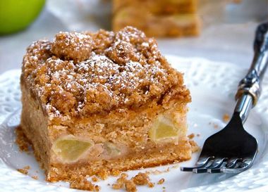 Image for This nostalgic apple crumb cake is the ultimate no-fuss dessert to bake at home