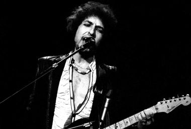 Image for Bob Dylan sells entire catalog of songs to Universal Music Publishing