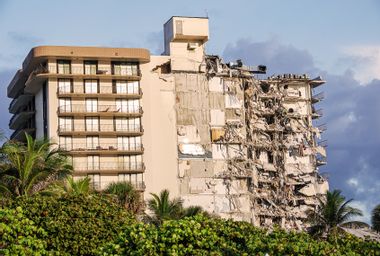 Florida; Collapse of the Champlain Towers condominium
