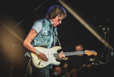 Image for Jeff Beck: The unorthodox techniques that made him such a unique guitarist