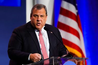 Image for Chris Christie predicts an indictment for Trump before 2024 primary