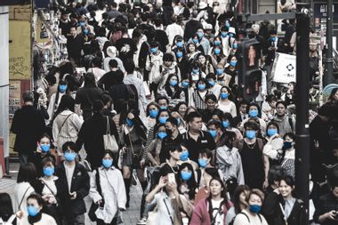 Shibuya Tokyo city crowd mask focus