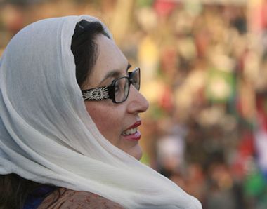 Image for Benazir Bhutto casts a shadow over Iowa