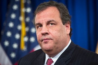 Image for Chris Christie: Dimwitted dupe or demented liar?