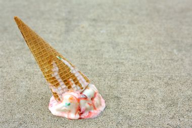 Image for 6 ways climate change is ruining summer for everyone