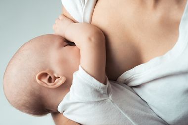 Image for California hospitals urge moms to favor breast milk over formula