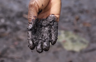 Image for Shell to pay $83 million to Nigerian fishing community devastated in 2008 oil spills
