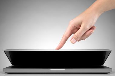 woman_closing_laptop