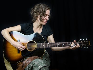 Image for WATCH: Ani DiFranco demands reproductive freedom as 