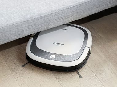 Image for This robotic vacuum keeps your home clean while you're away
