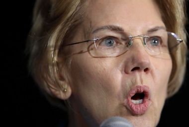 Senator Elizabeth Warren Holds Iowa Organizing Events For 2020 Presidential Race