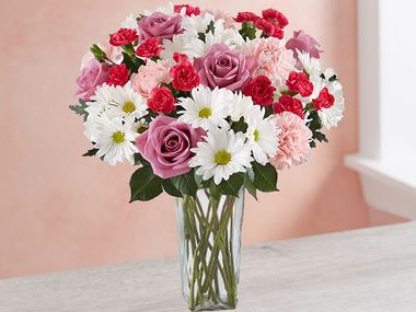Image for Get mom the classic gift of a beautiful bouquet