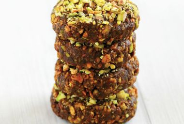 Image for Tired of desserts made with empty calories? Try these chocolate pistachio brownie cookies