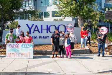 Yahoo and Verizon workers protest