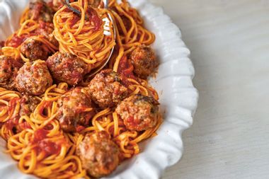 Chitarra with slow-cooked tomato sauce and meatballs