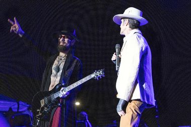 Image for Jane's Addiction reunion show ends after fight between Farrell, Navarro