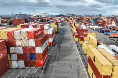 Shipping containers Oakland California