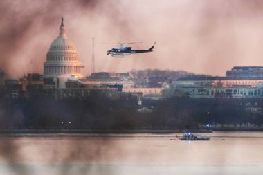 Washington DC Plane Crash Black Hawk American Airlines Potomac River