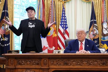 Image for Elon deletes Epstein tweet, sort of