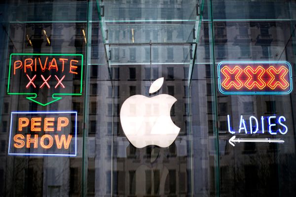 Man Sues Apple For Letting Him See Porn Saloncom