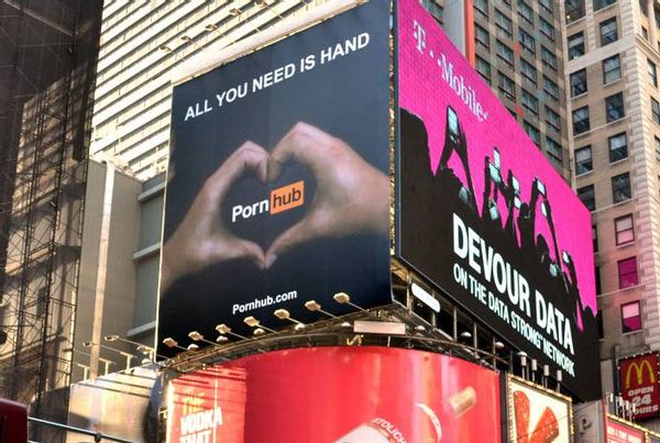 Pornhubs Gigantic Times Square Billboard Has Been Mysteriously Removed 