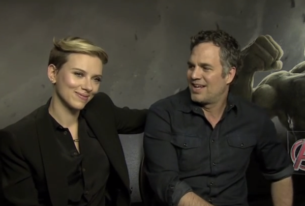 Mark Ruffalo Tackles All The Sexist Interview Questions Co Star Scarlett Johansson Usually Gets