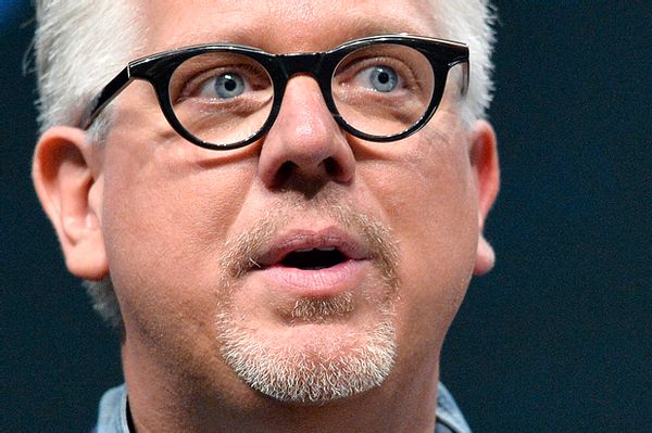 Glenn Beck gets stuck on repeat: While backing Cruz, he adds yet ...