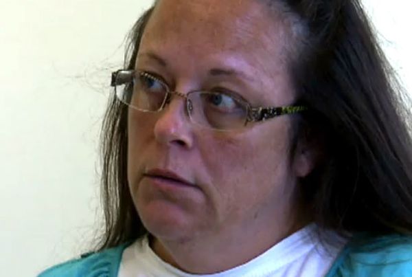 Kentucky Clerk Kim Davis Defies Supreme Court Refuses To Issue 4552