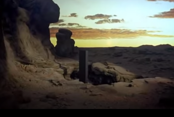 Monolith discovered in Utah desert has everyone buzzing over "2001: A