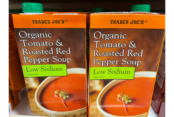 Trader Joe's ﻿Organic Tomato & Roasted Red Pepper Soup
