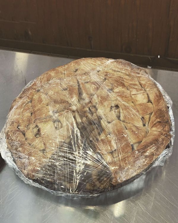 Dollywood's iconic 25-pound apple pie