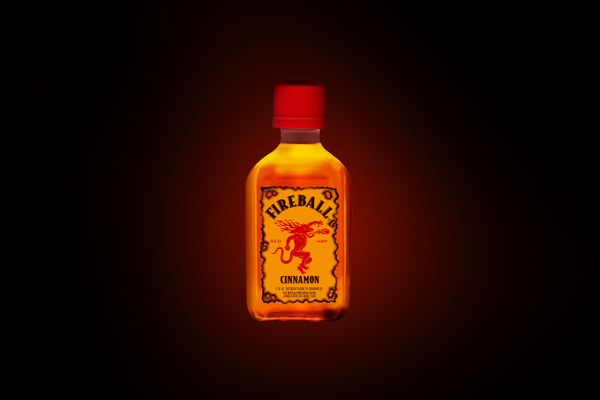 Mini Bottles Of Fireball Cinnamon Dont Actually Contain Whiskey New Lawsuit Claims 9743