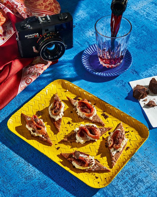 Crackers with Chocolate and Anchovy