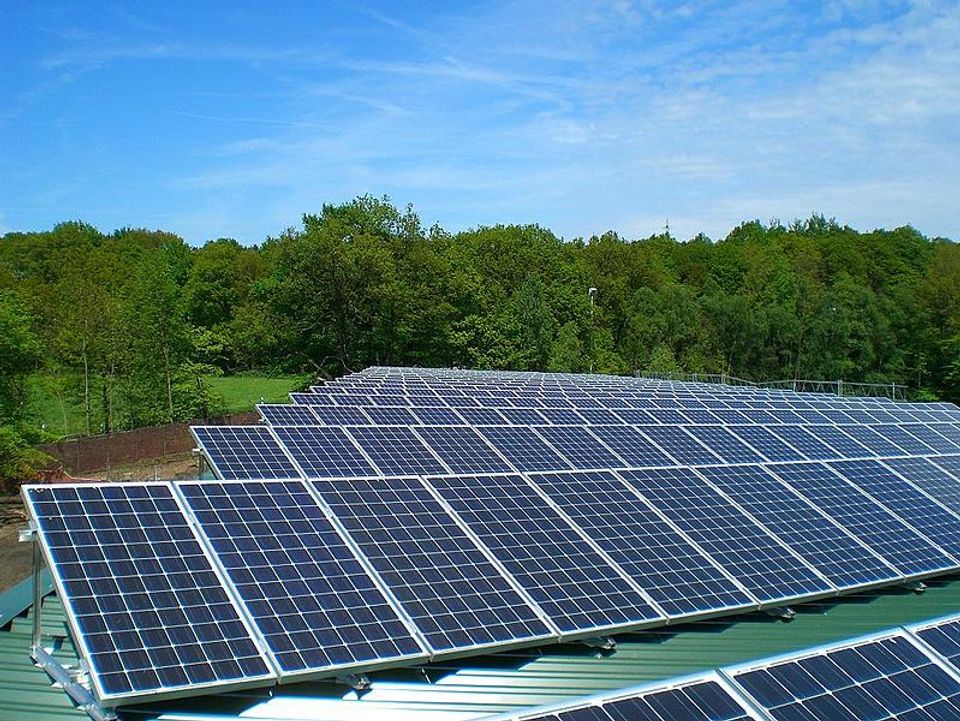 check-out-germany-s-largest-rooftop-solar-plant-salon