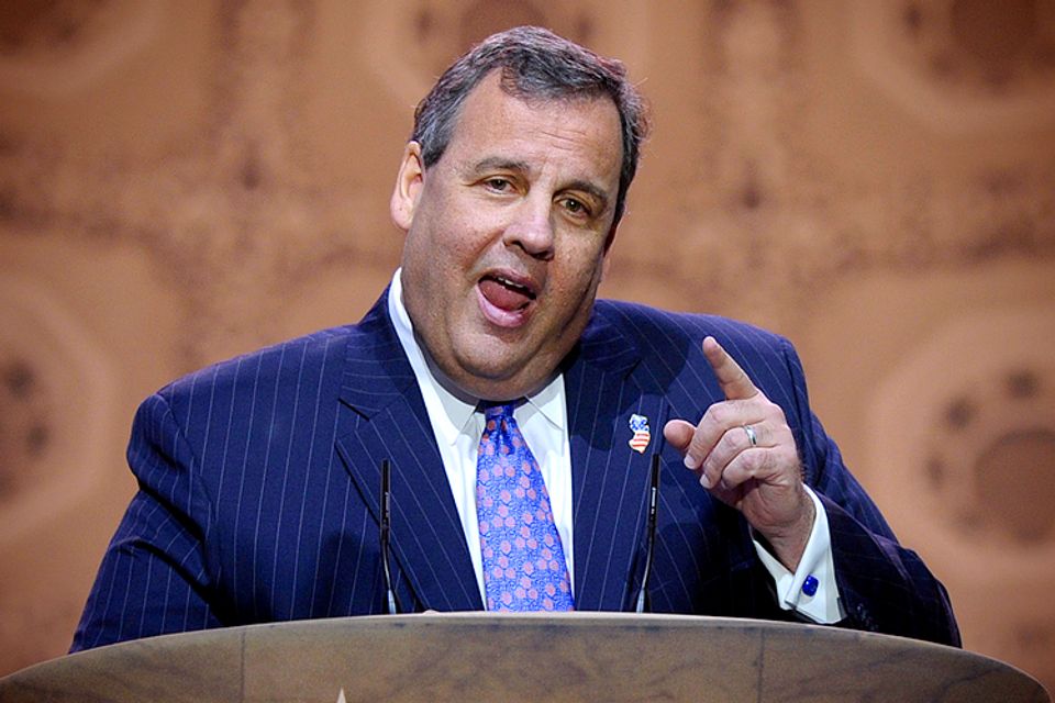 Chris Christie Update Gop Front Runner Once Again