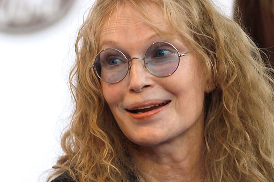 Mia Farrow's Cecil the Lion Twitter fail With great outrage and a big