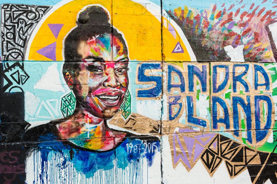 Sandra Bland memorial defaced with 