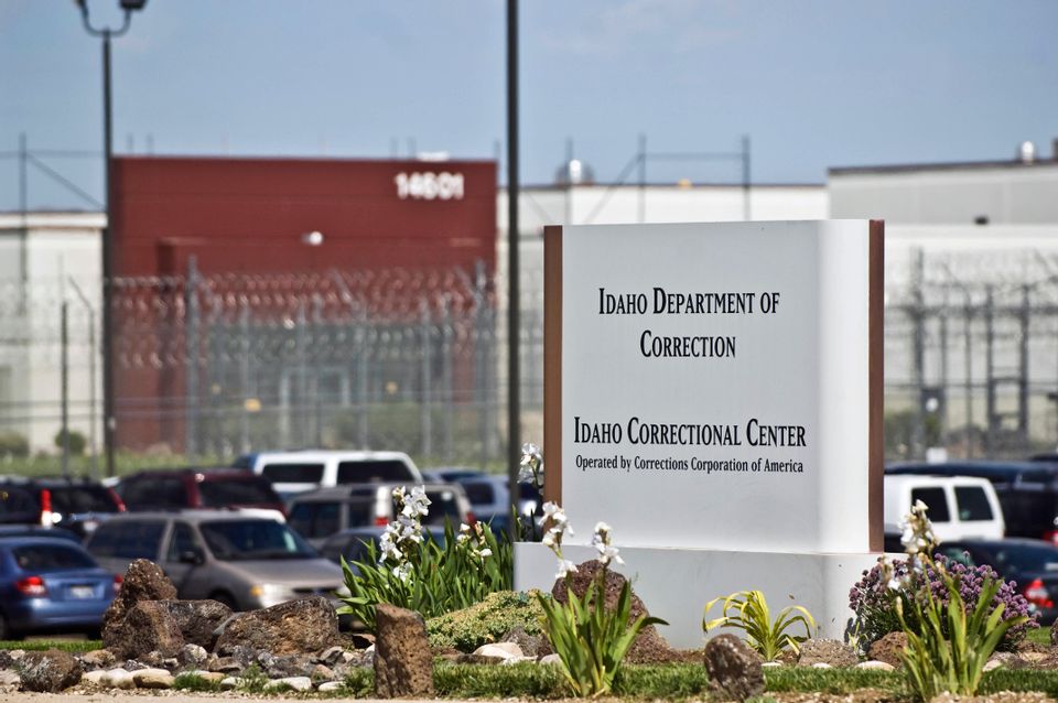 private-prisons-aren-t-going-to-solve-the-problems-with-the-american