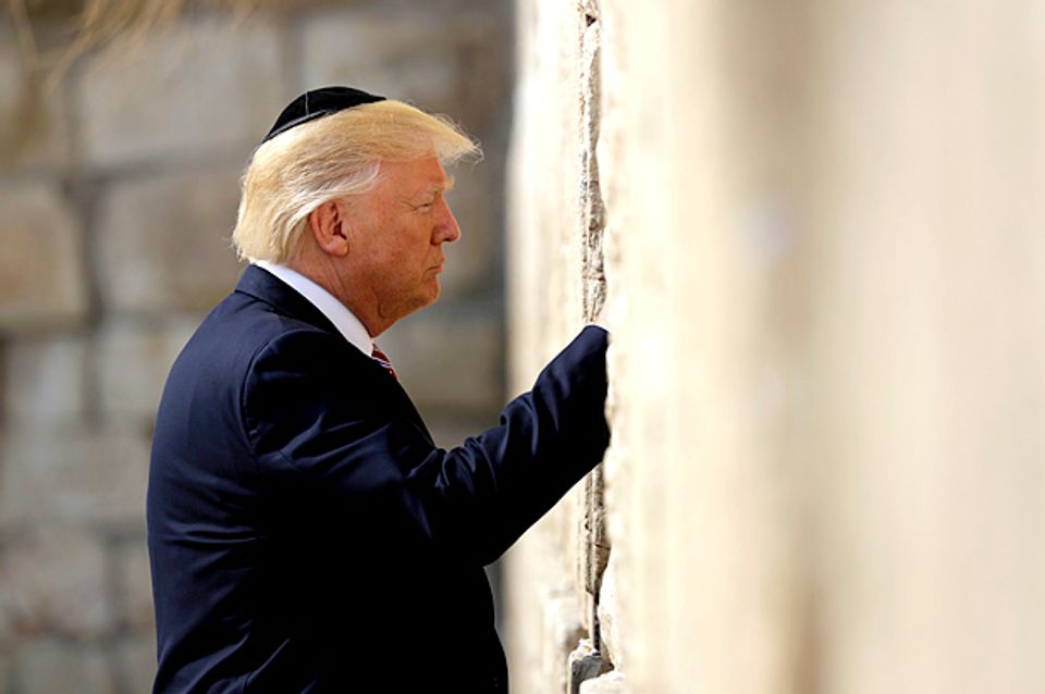 Trump Says Yad Vashem Holocaust Memorial Was "so Amazing," Says He Will ...