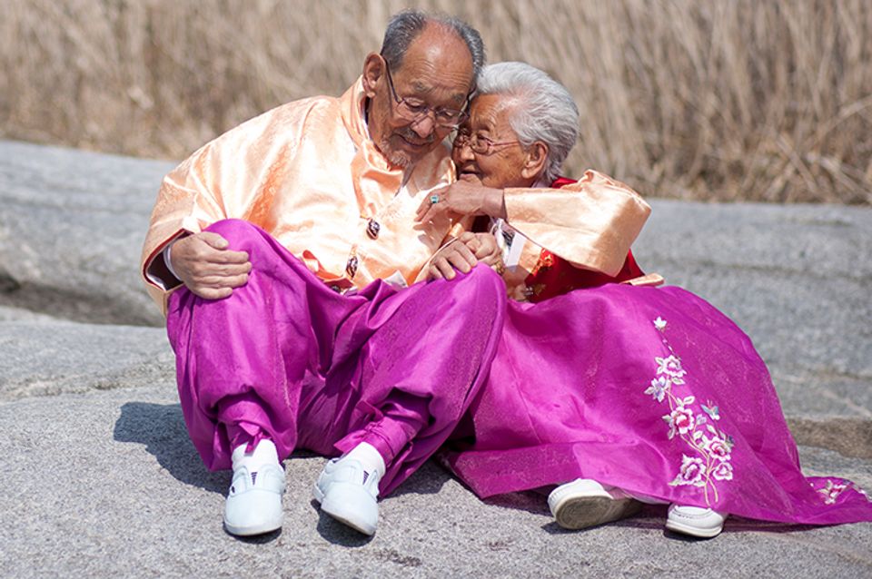 After 76 years of marriage, this adorable couple still lives like ...