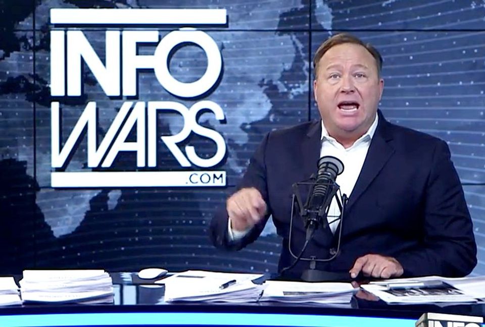 A Sinclair National Correspondent Frequently Interviewed Alex Jones For   Alex Jones Compressor 